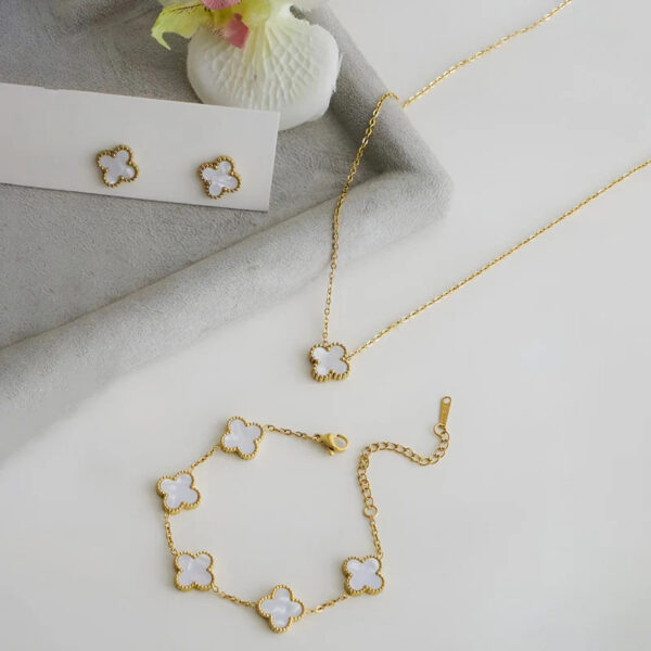 White Clover Luxe Jewelry Set – Earrings, Pendant & Bracelet - Image 3