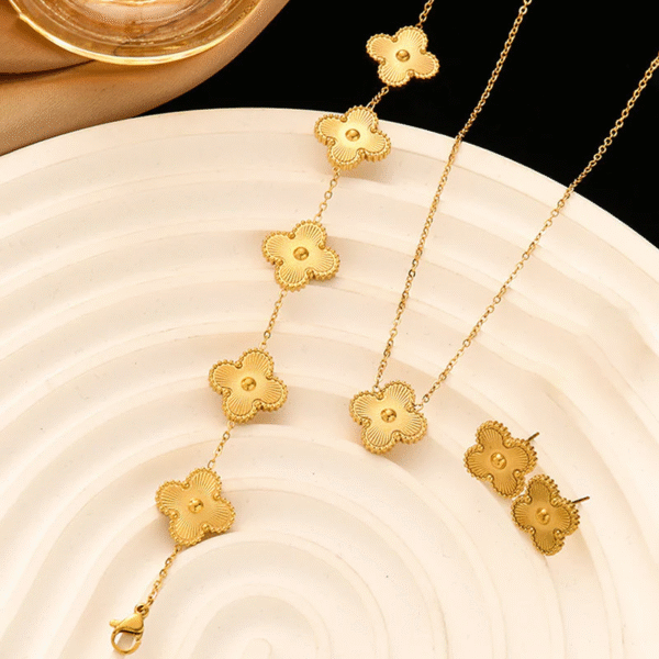Golden Clover Luxe Jewelry Set – Earrings, Pendant & Bracelet | Gold Plated - Image 2
