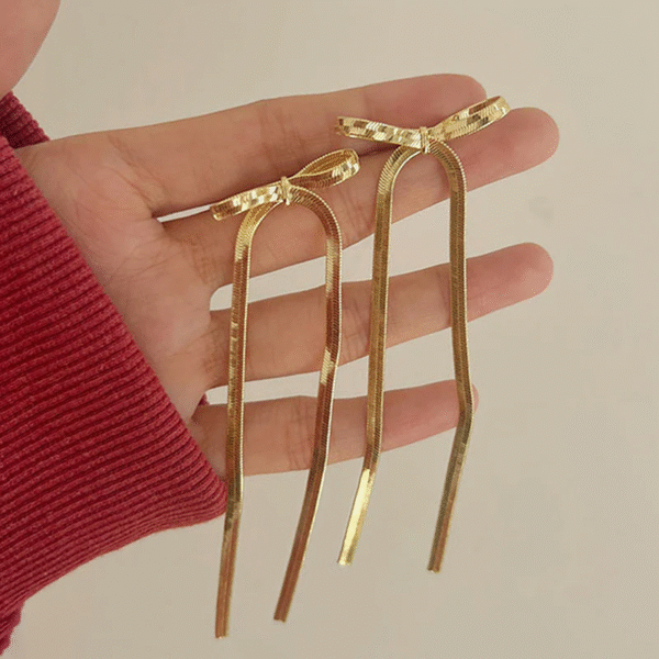 Golden Bow Cascade Necklace – Anti-Tarnish Finish - Image 3