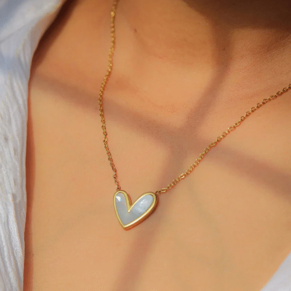 Golden Shell Heart Pendant Necklace – Dainty Chain - Image 3
