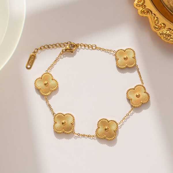 Clover  Women Hand Bracelet Double sided Flowers - Image 2